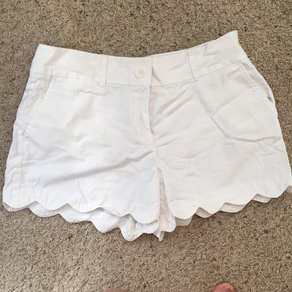LOFT white scallop bottom shorts